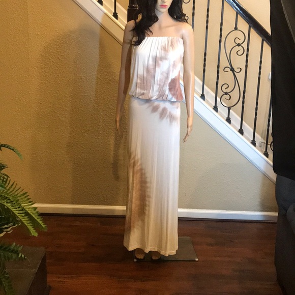 Young Fabulous & Broke Dresses & Skirts - Young Broke and Fabulous maxi dress